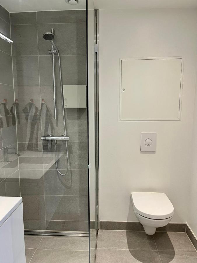 Apt. With Amazing Harbour View And Private Parking