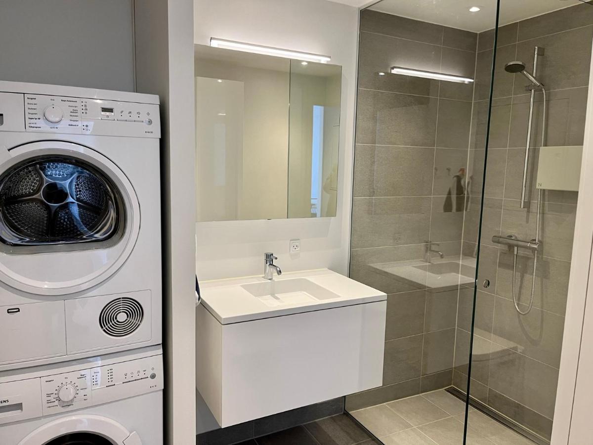 Apt. With Amazing Harbour View And Private Parking Apartment